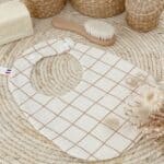 bavoir carreaux double gaze made in france cadeau naissance