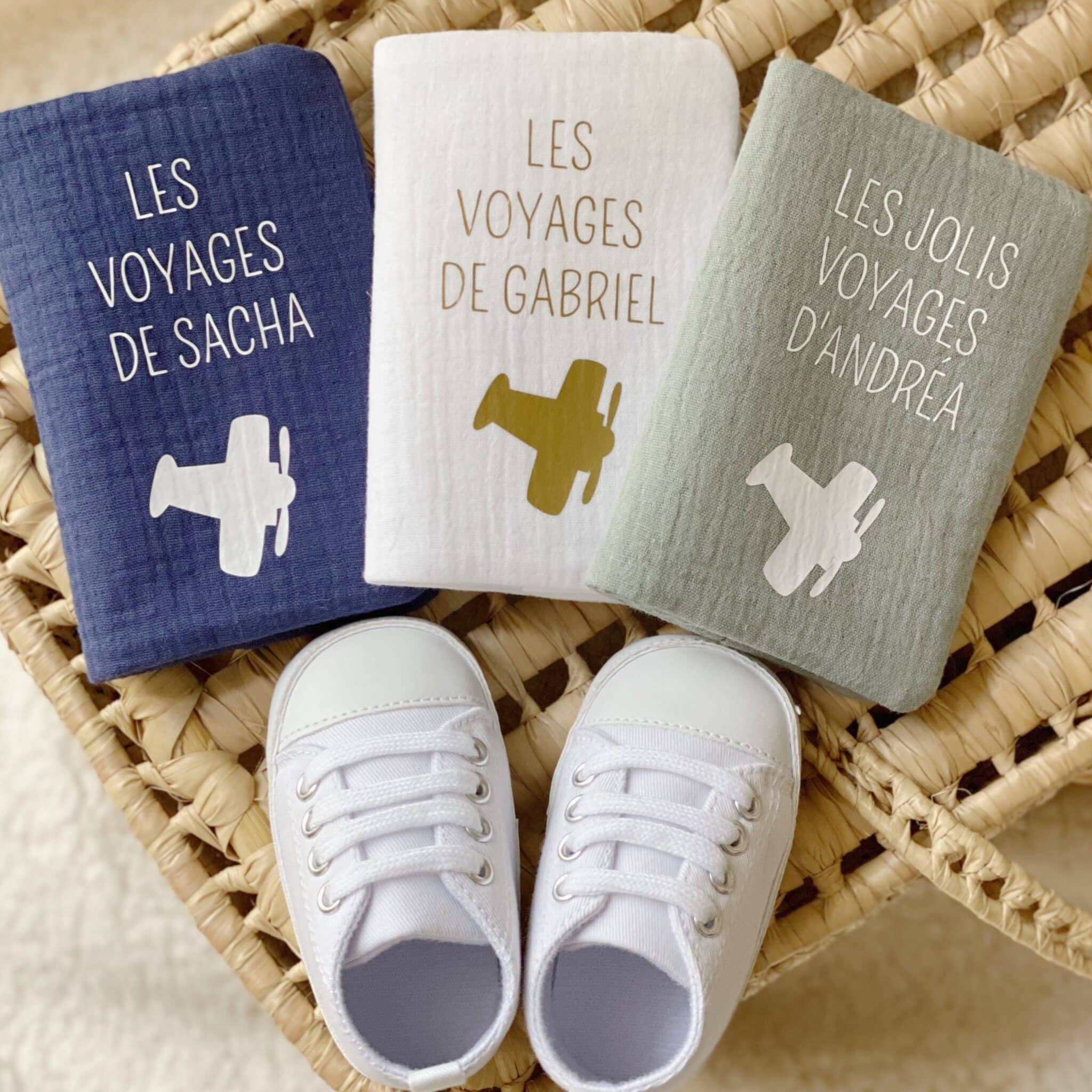 Porte-passeport Voyage Avec étiquette Bagage - PU Imperméable Vert, Initiale Personnalisable, 5 Fentes Cartes