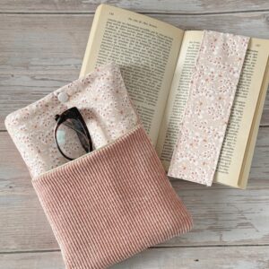 housse livre de poche et marque page personnalise