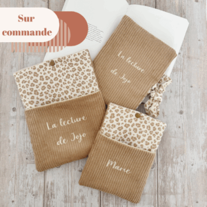 housse livre personnalisee sur commande