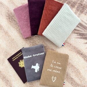 protege passeport personnalisé cadeau fête mères pères anniversaire maitresse