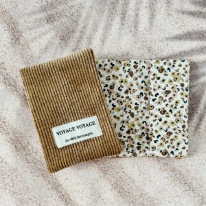 protege passeport velours camel interieur leopard cadeau fete des meres mamans