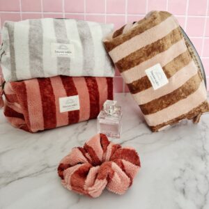 trousse de toilette bisous salés eponge rayures