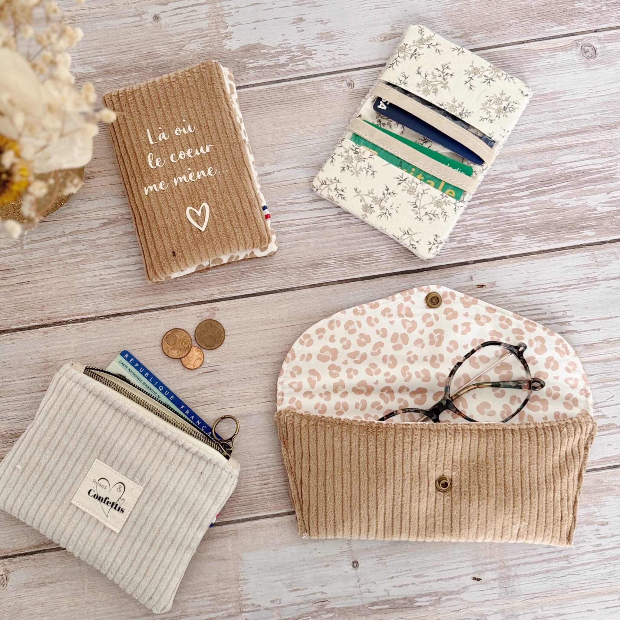 accessoires velours porte carte monnaie passeport etui lunettes