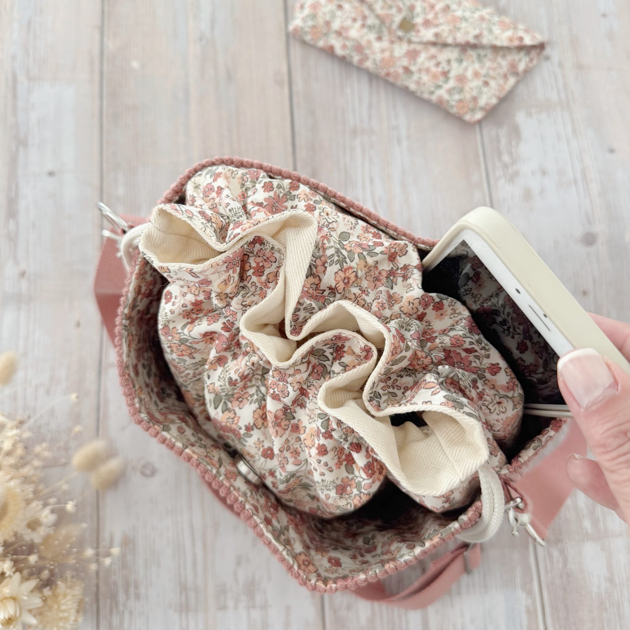 Sac seau bandoulière velours – Image 4