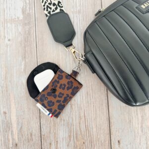 etui airpods leopard