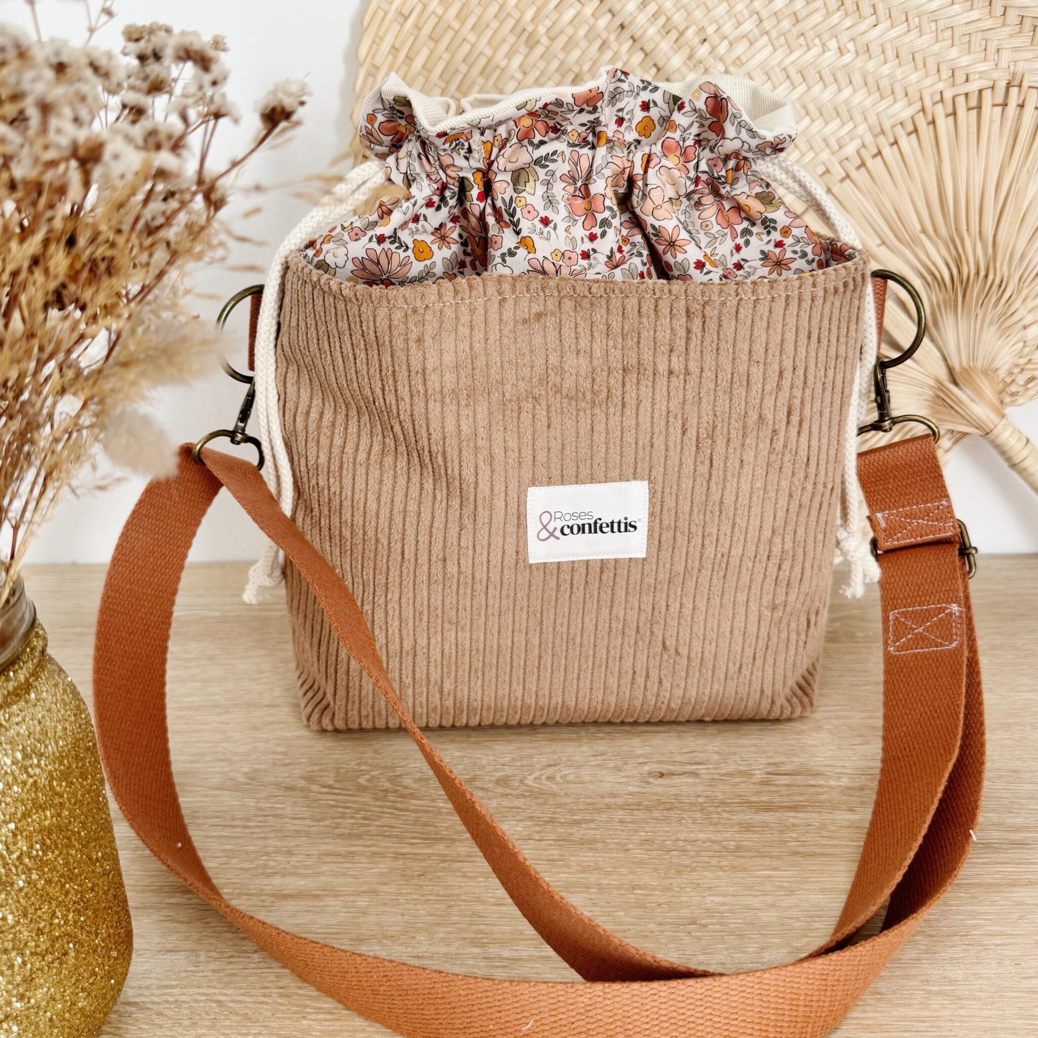 sac bandouliere velours camel et bella